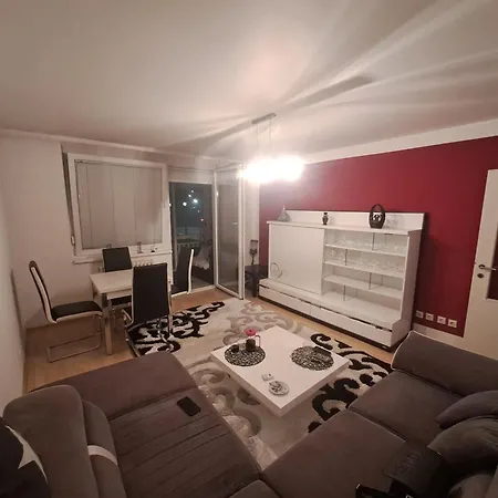 Dobrinja Appartement *